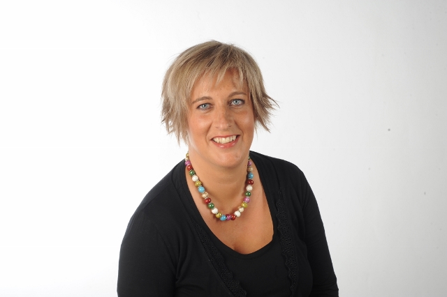 Dorine  Lucassen